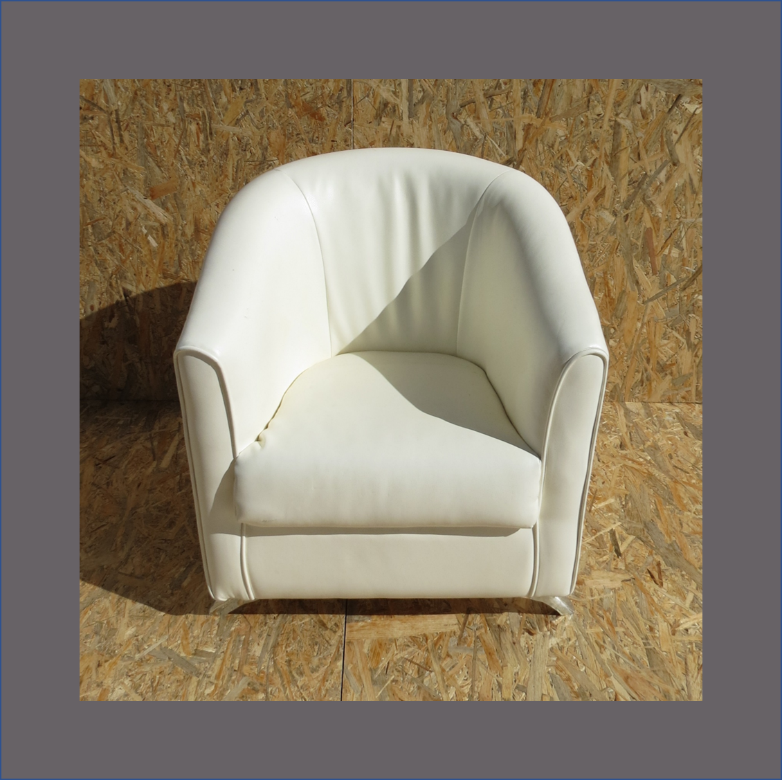 white-leather-tub-chair